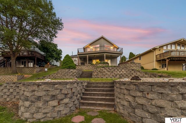 1564 Trumball Terrace, Plattsmouth, NE 68048