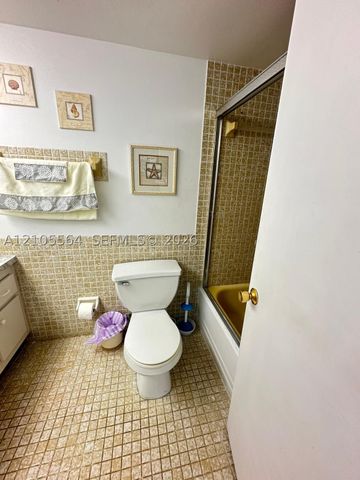 4751 NW 21st St 210, Lauderhill, FL 33313