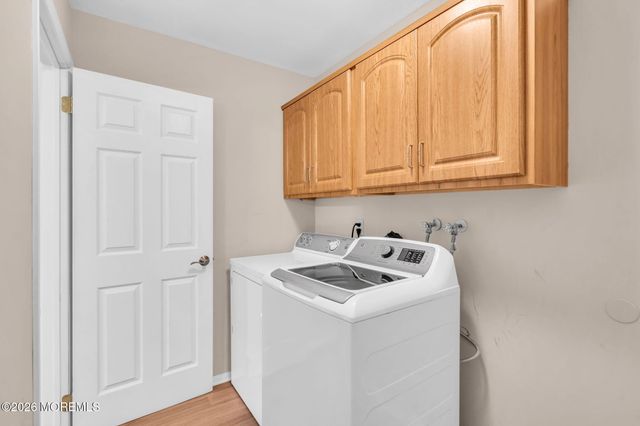 10 Sheridan Road, Toms River, NJ 08757