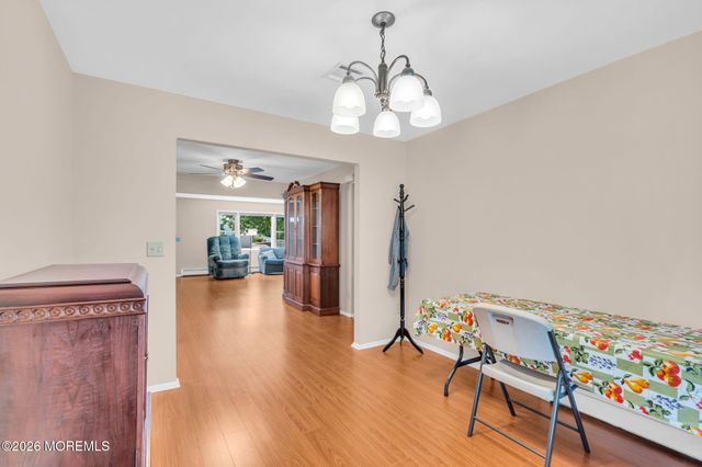 10 Sheridan Road, Toms River, NJ 08757