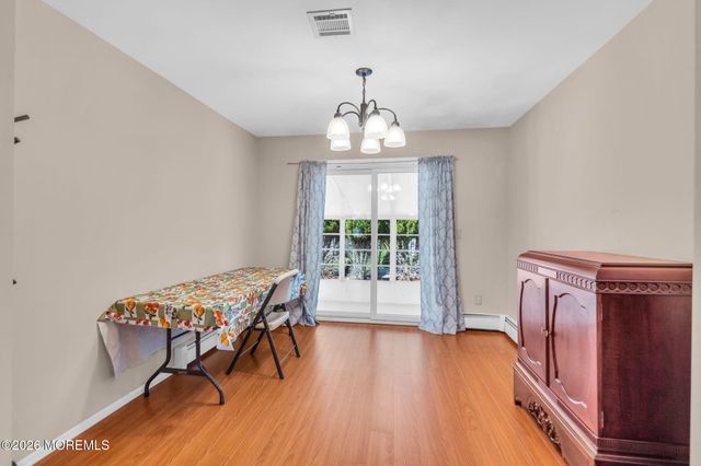 10 Sheridan Road, Toms River, NJ 08757