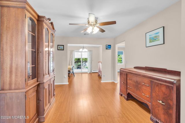 10 Sheridan Road, Toms River, NJ 08757