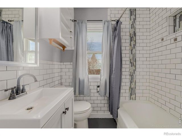 825 Gray Street, Lakewood, CO 80214