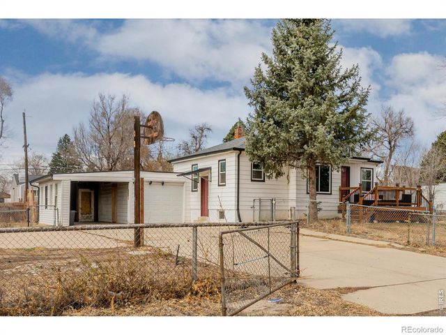 825 Gray Street, Lakewood, CO 80214
