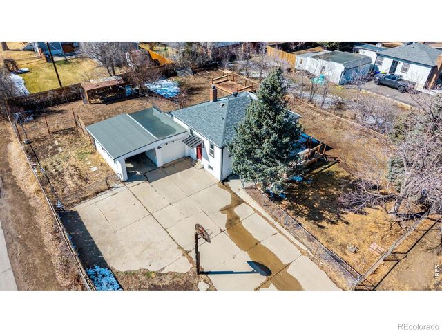 825 Gray Street, Lakewood, CO 80214