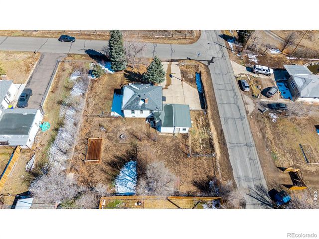 825 Gray Street, Lakewood, CO 80214