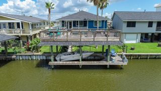 19 Dolphin Street, Bayou Vista, TX 77563