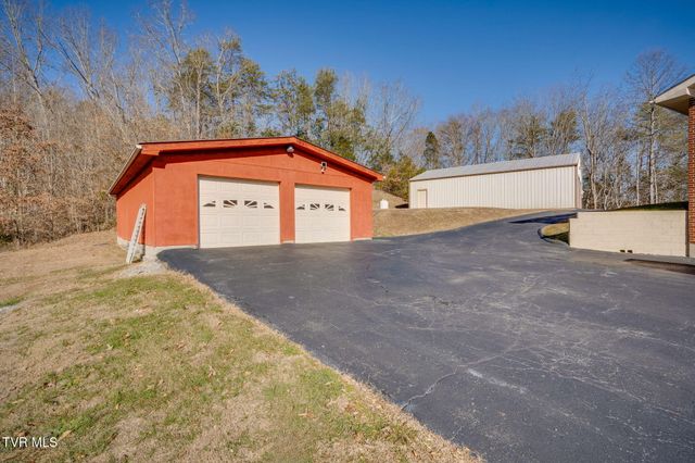 186 Ridgewood Drive, Fort Blackmore, VA 24250