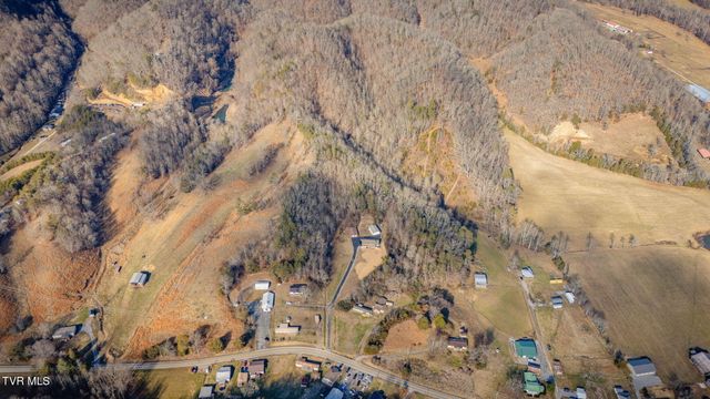 186 Ridgewood Drive, Fort Blackmore, VA 24250