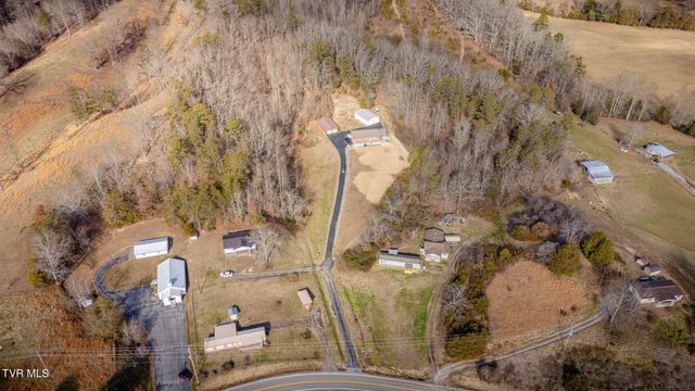 186 Ridgewood Drive, Fort Blackmore, VA 24250