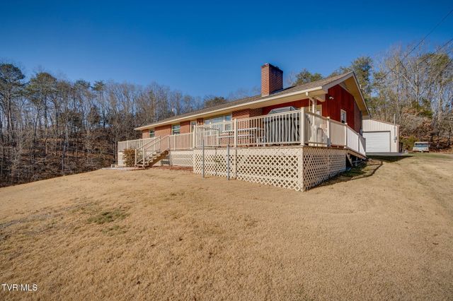 186 Ridgewood Drive, Fort Blackmore, VA 24250