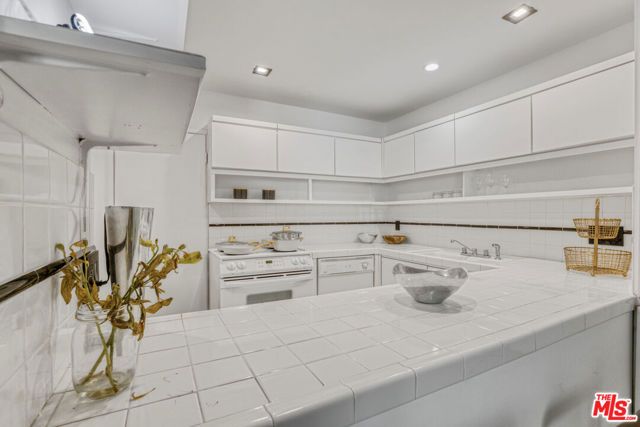 10433 Wilshire Boulevard 808, Los Angeles, CA 90024