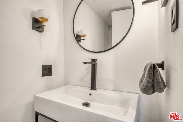 10433 Wilshire Boulevard 808, Los Angeles, CA 90024