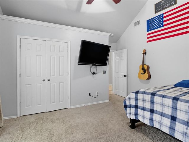 12516 SW 11th Street, Yukon, OK 73099