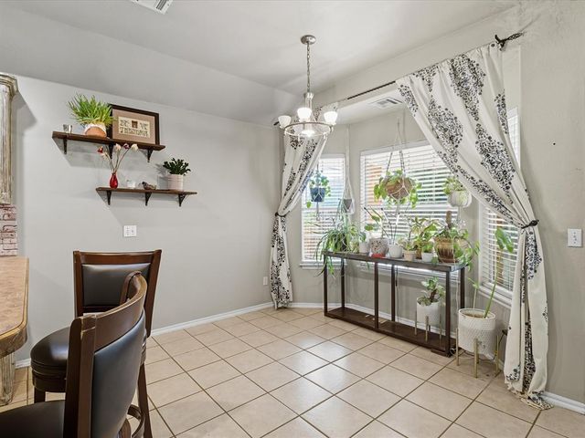 12516 SW 11th Street, Yukon, OK 73099