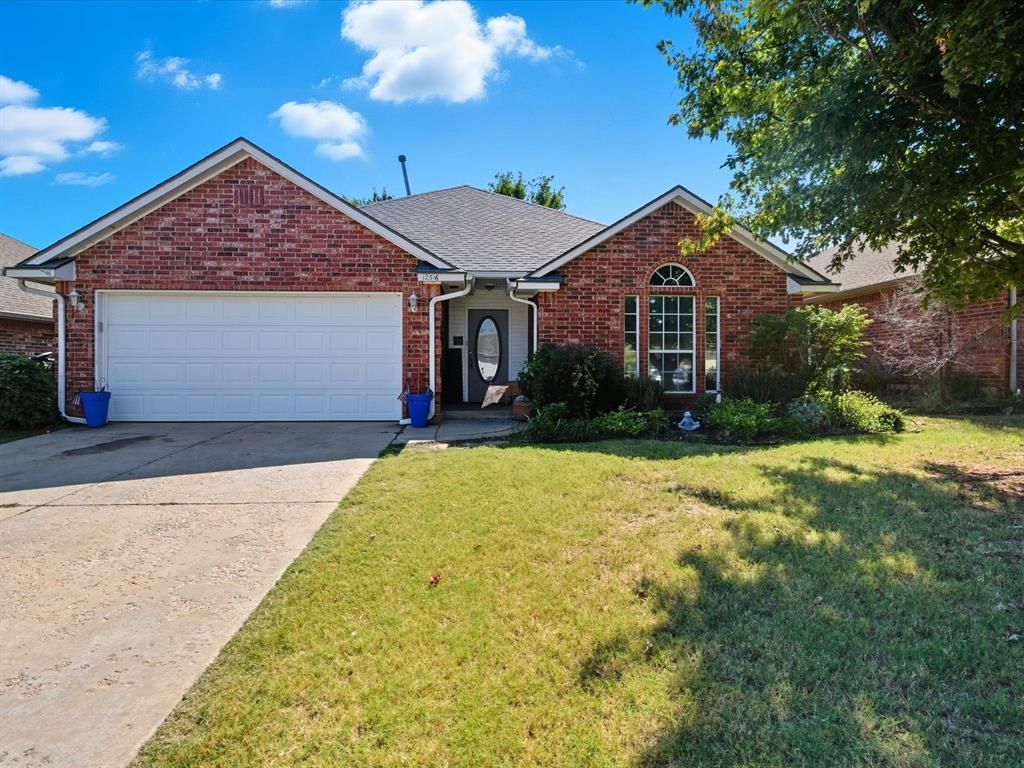 12516 SW 11th Street, Yukon, OK 73099