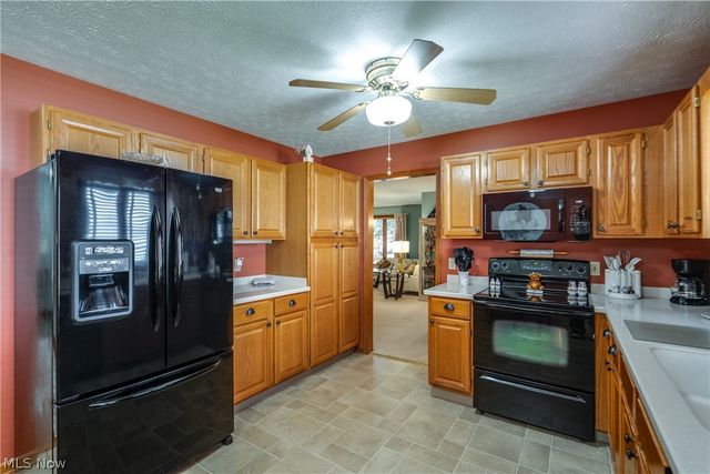 4890 Belden Park Drive NW, North Canton, OH 44720