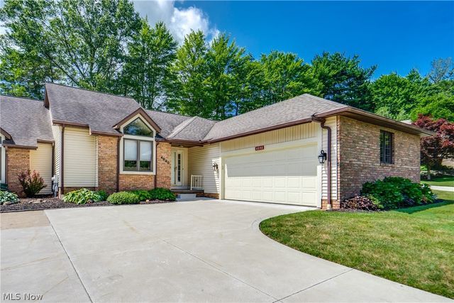4890 Belden Park Drive NW, North Canton, OH 44720