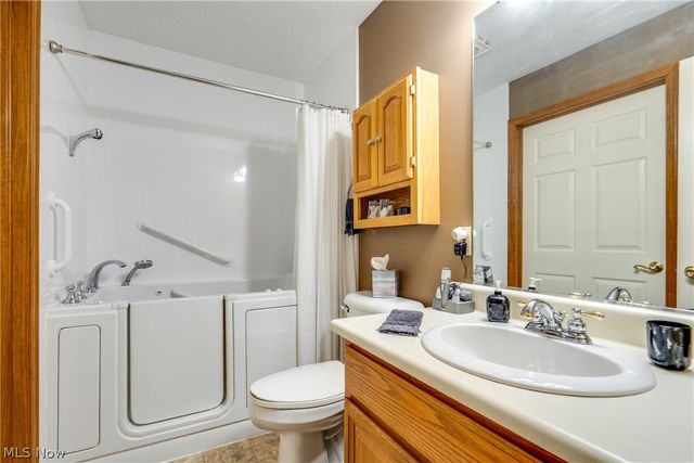 4890 Belden Park Drive NW, North Canton, OH 44720