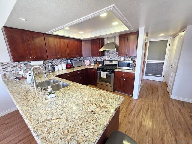 341 Rolling Hills, San Marcos, CA 92069