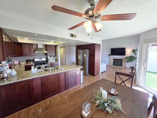 341 Rolling Hills, San Marcos, CA 92069