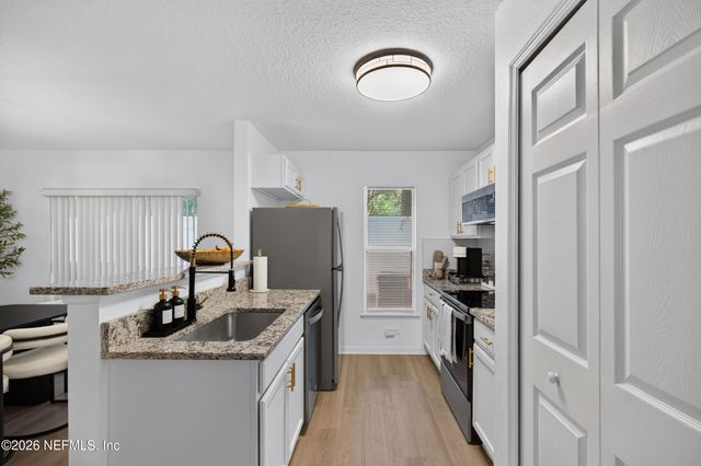 7038 SAINT IVES Court, Jacksonville, FL 32244