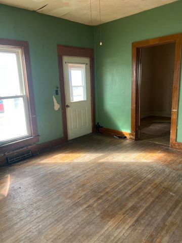 606 2nd. St., Parkersburg, IA 50665