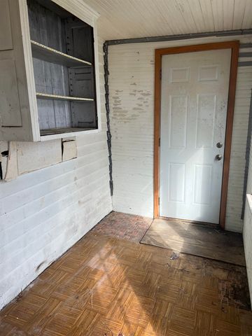 606 2nd. St., Parkersburg, IA 50665