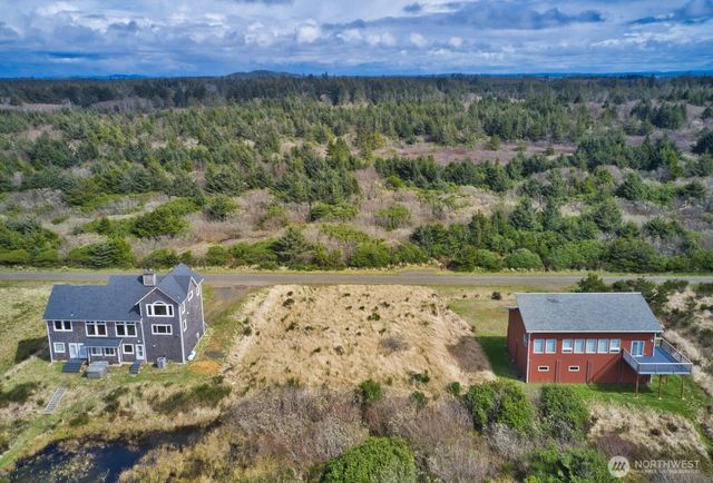 132 Dunes Lane, Ocean Shores, WA 98569
