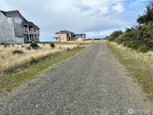 132 Dunes Lane, Ocean Shores, WA 98569