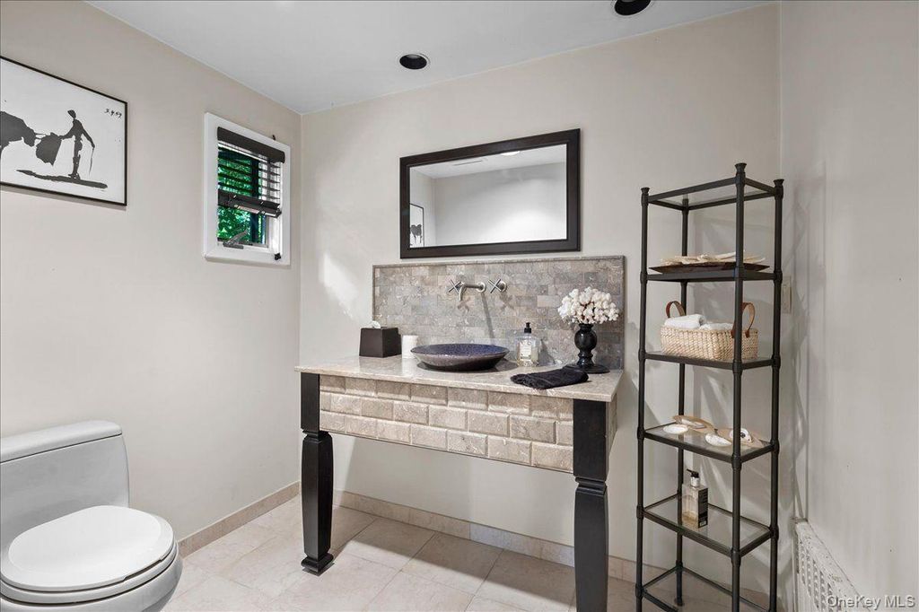 535 Woodlands Road, Harrison, NY 10528 — photo 4