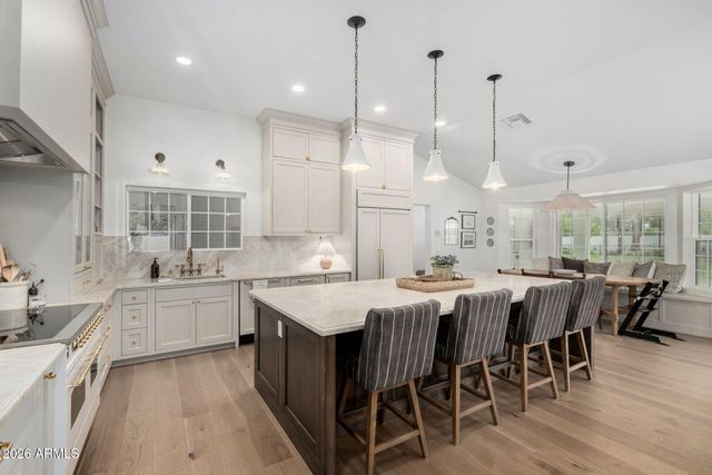 701 E ENCINAS Avenue, Gilbert, AZ 85234