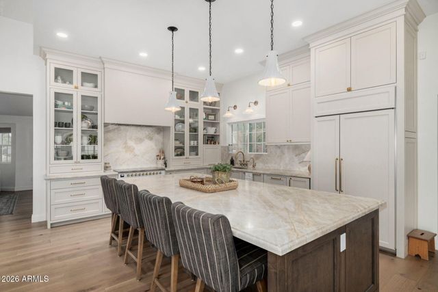 701 E ENCINAS Avenue, Gilbert, AZ 85234