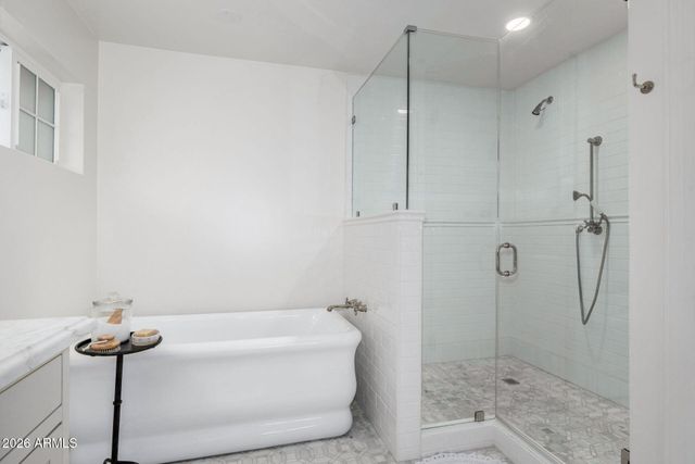 701 E ENCINAS Avenue, Gilbert, AZ 85234