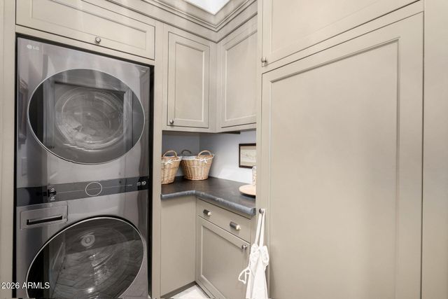 701 E ENCINAS Avenue, Gilbert, AZ 85234