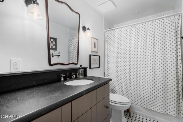 701 E ENCINAS Avenue, Gilbert, AZ 85234