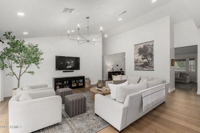 701 E ENCINAS Avenue, Gilbert, AZ 85234