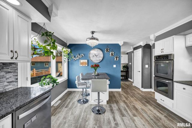 348 CIRCLE SHORE Drive, Washington, IL 61571