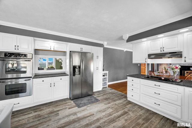 348 CIRCLE SHORE Drive, Washington, IL 61571