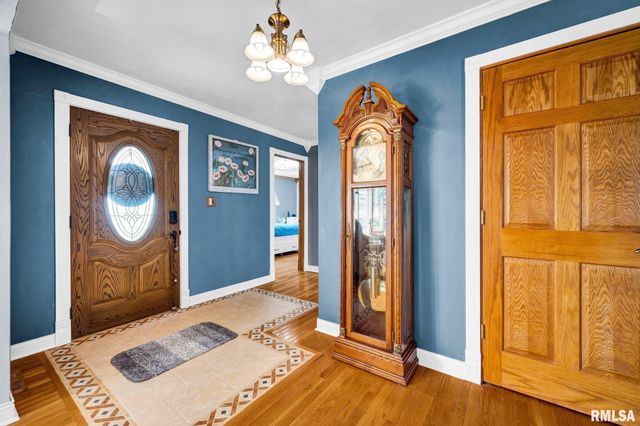 348 CIRCLE SHORE Drive, Washington, IL 61571