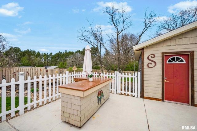348 CIRCLE SHORE Drive, Washington, IL 61571