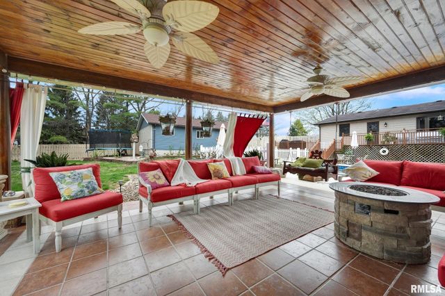 348 CIRCLE SHORE Drive, Washington, IL 61571