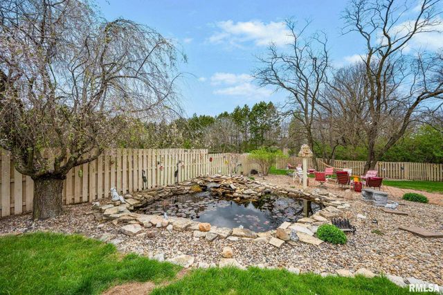 348 CIRCLE SHORE Drive, Washington, IL 61571