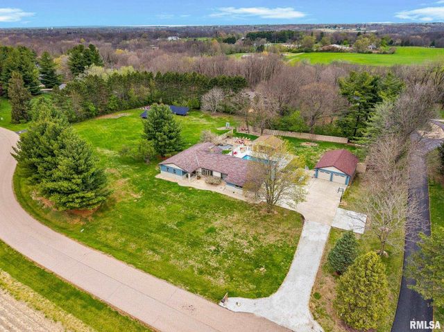 348 CIRCLE SHORE Drive, Washington, IL 61571