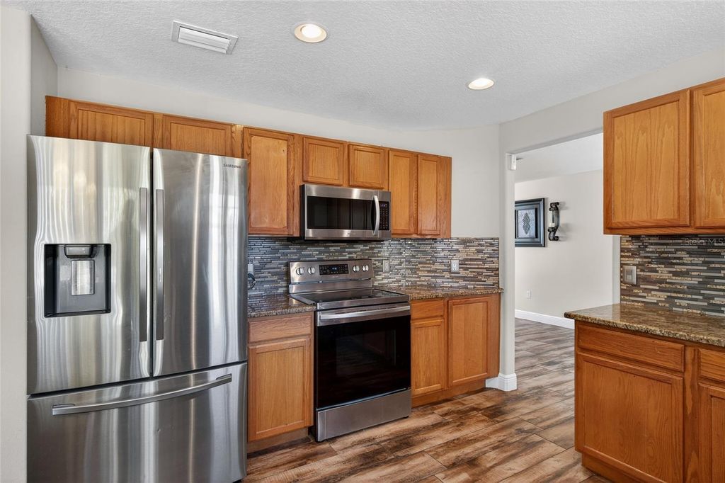 Image 11 of property listing at 1001 DAMPIERRE COURT, Kissimmee, FL 34759