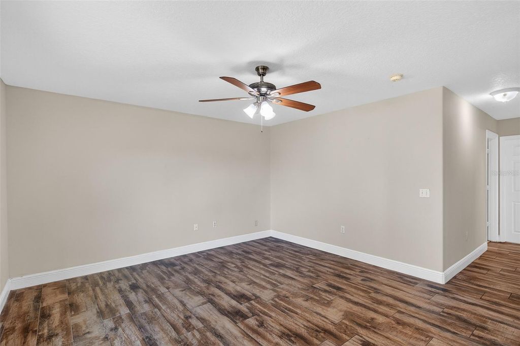 Image 18 of property listing at 1001 DAMPIERRE COURT, Kissimmee, FL 34759