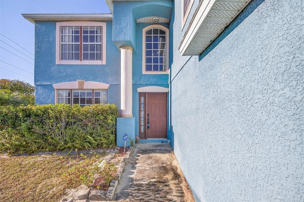 Image 3 of property listing at 1001 DAMPIERRE COURT, Kissimmee, FL 34759