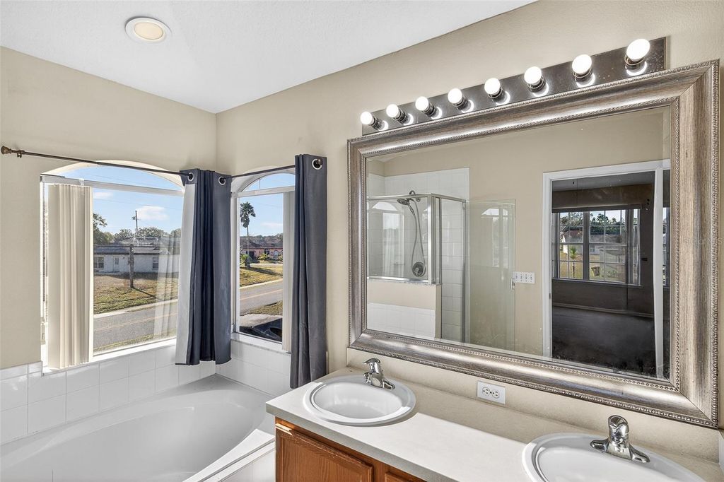 Image 29 of property listing at 1001 DAMPIERRE COURT, Kissimmee, FL 34759