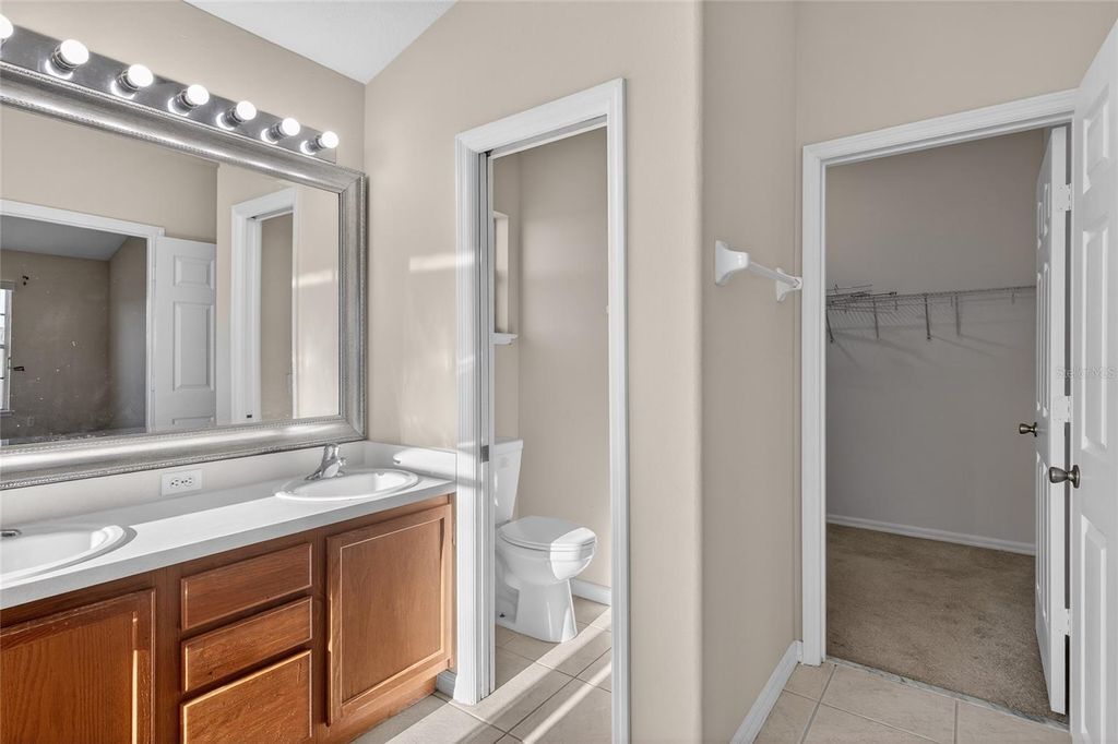 Image 30 of property listing at 1001 DAMPIERRE COURT, Kissimmee, FL 34759