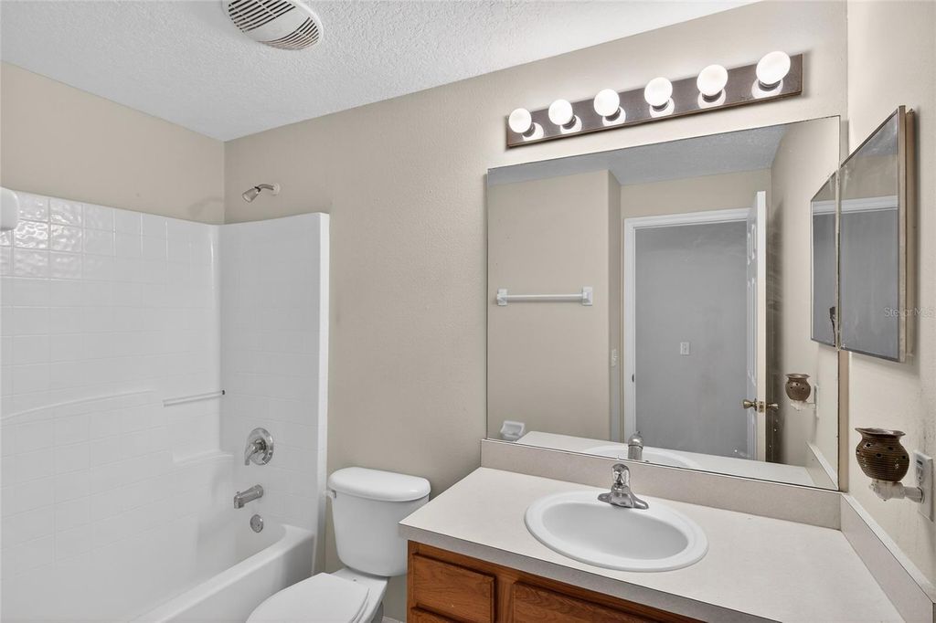 Image 41 of property listing at 1001 DAMPIERRE COURT, Kissimmee, FL 34759